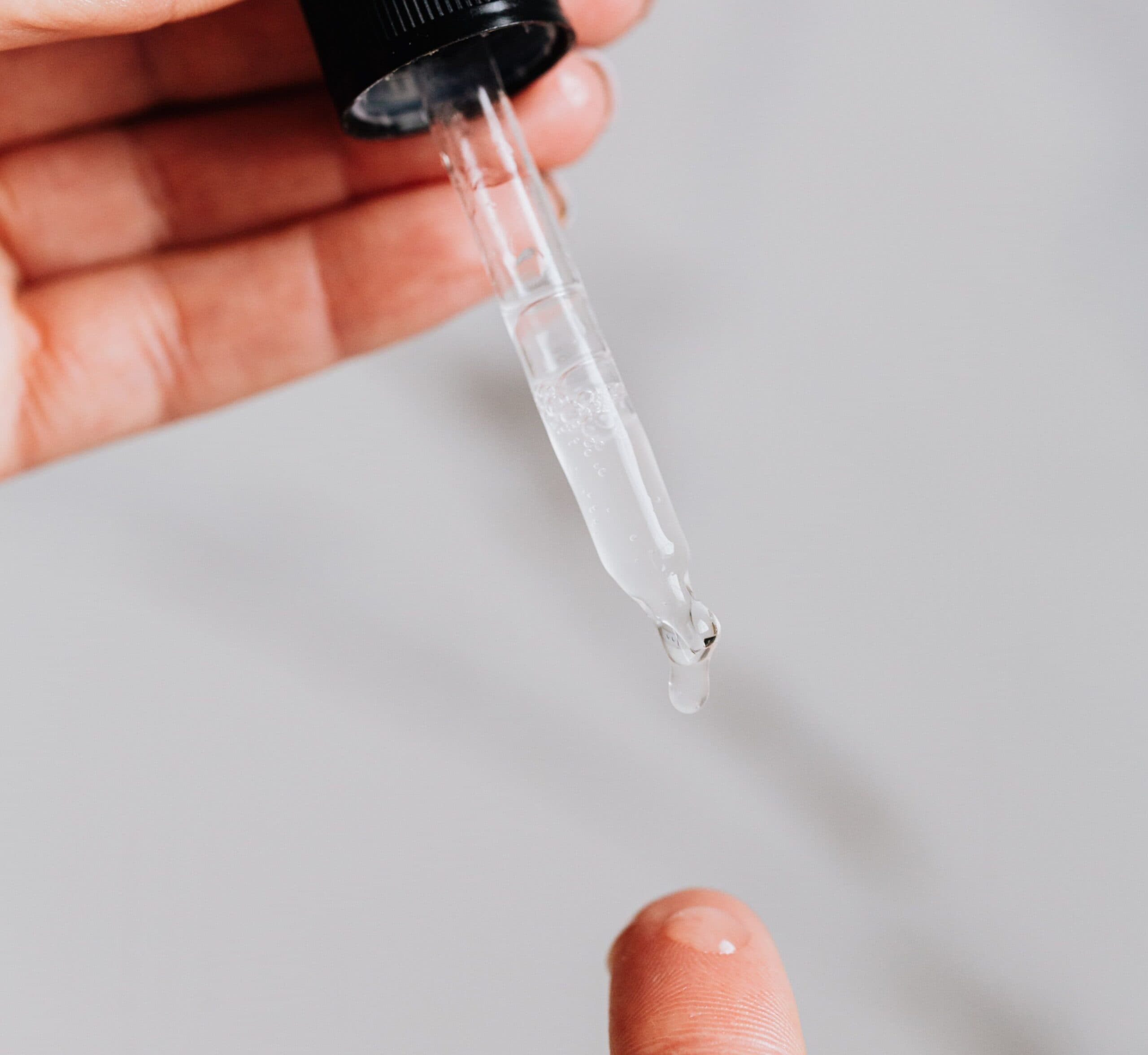 Hyaluronic Acid: how it works and why our serum has a real cosmetic effect